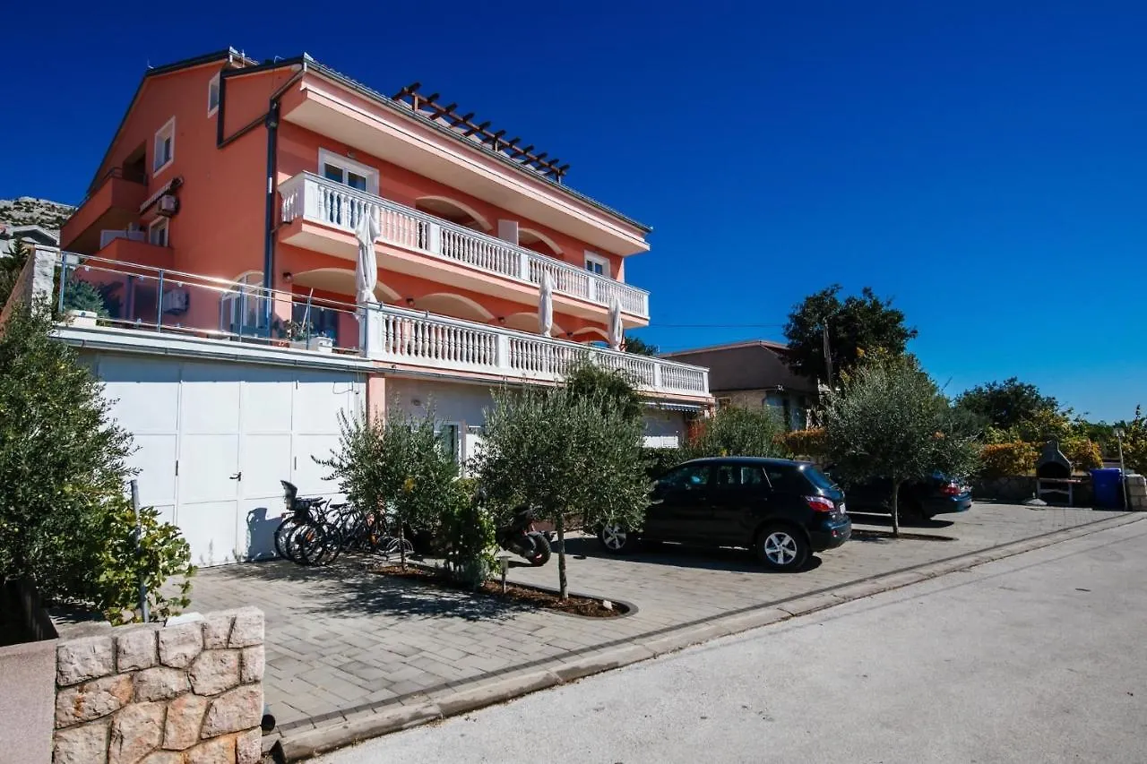 Apartments By The Sea Starigrad, Paklenica - 16421  Starigrad Paklenica