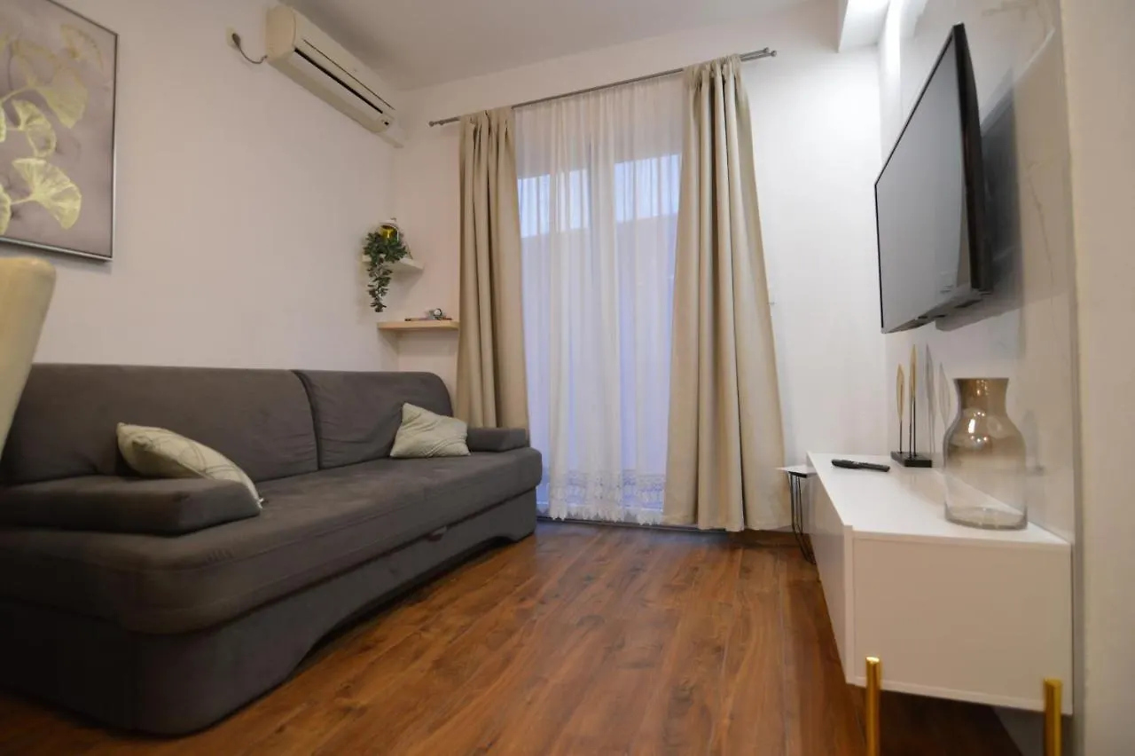 Apartments By The Sea Starigrad, Paklenica - 16421