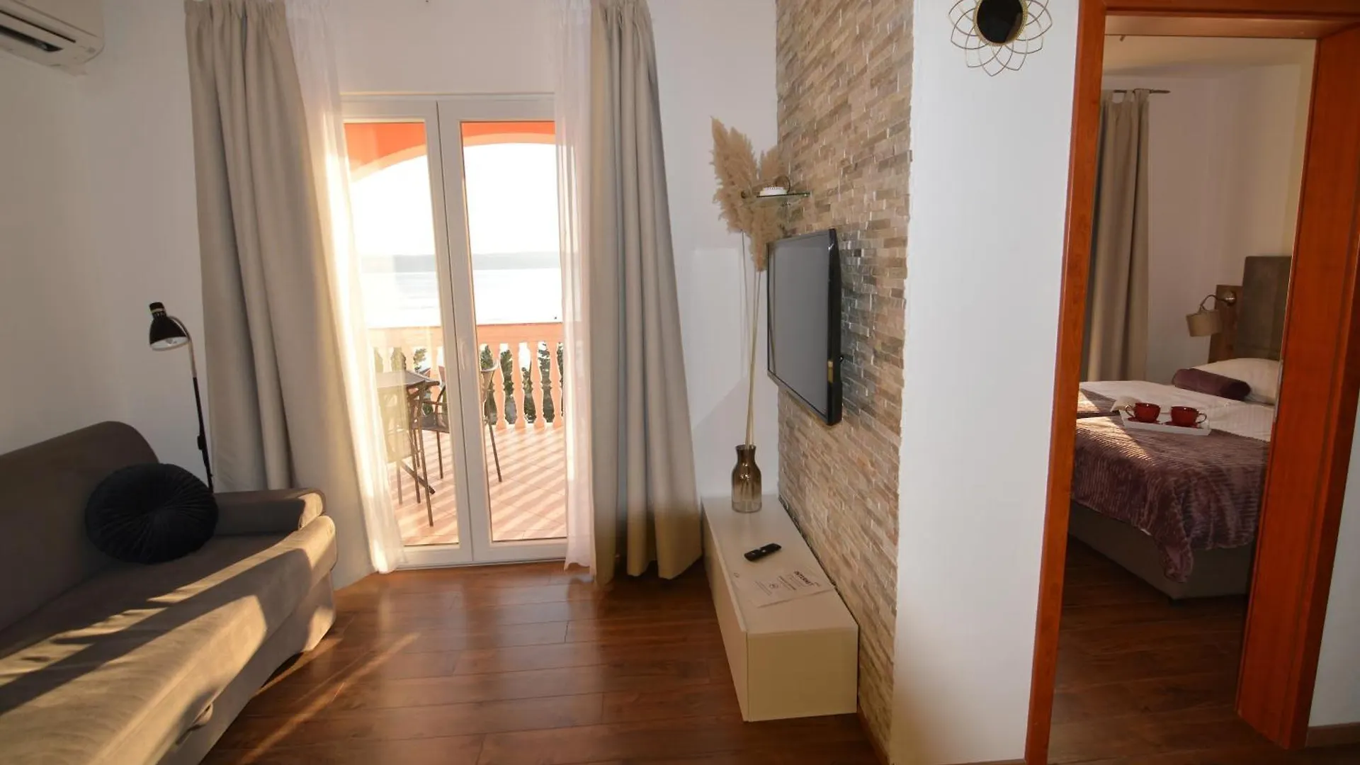 Apartments By The Sea Starigrad, Paklenica - 16421